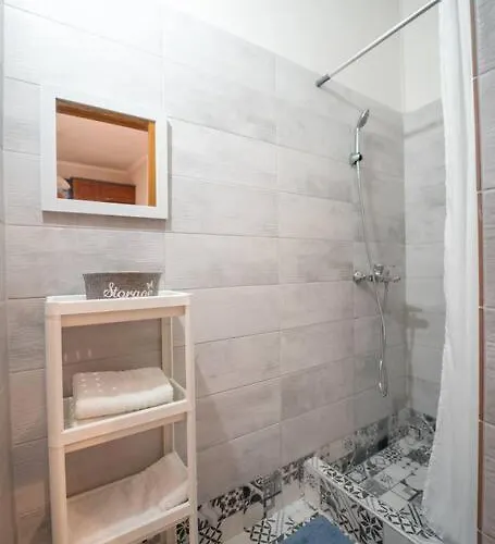 Διαμέρισμα Evelina 1 *